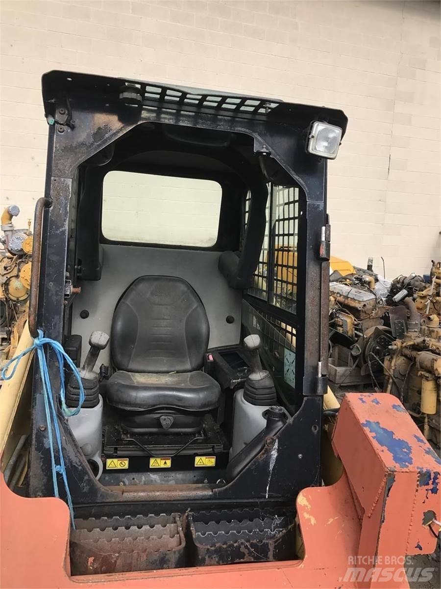 CAT 226B Kompaktlastere