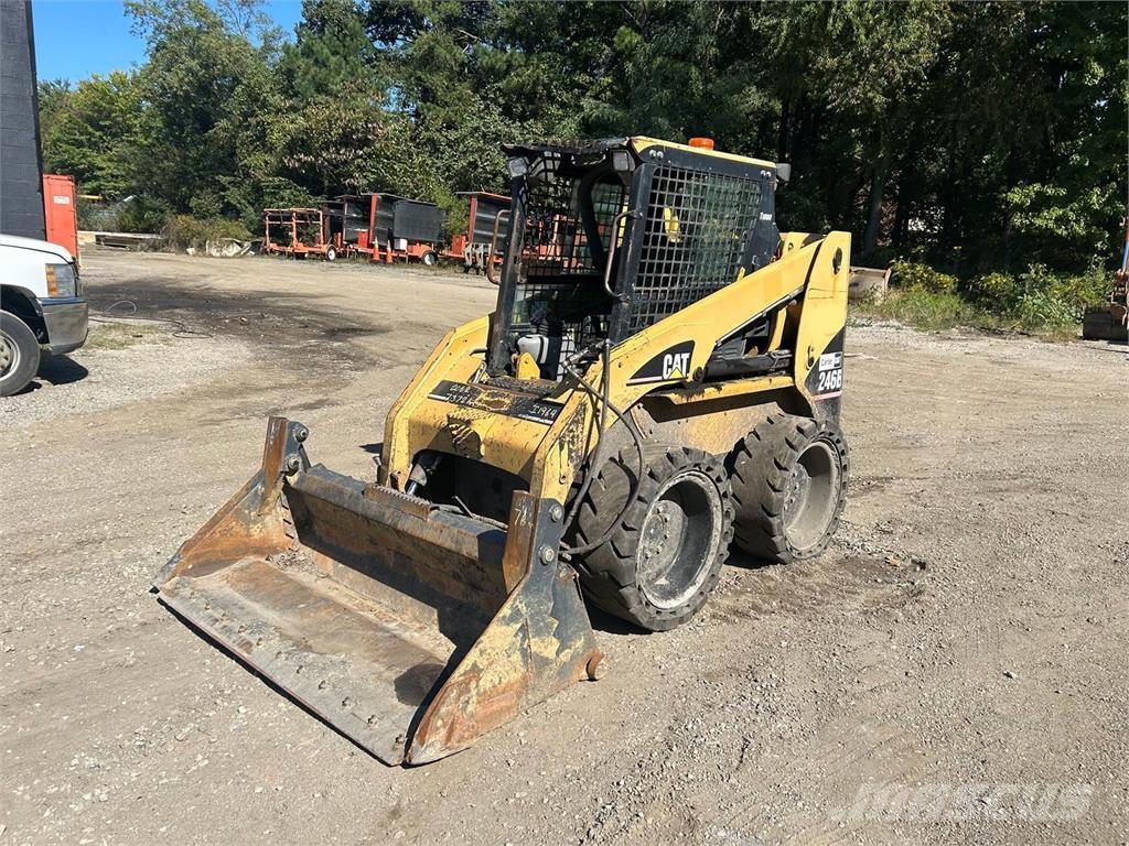 CAT 246B Kompaktlastere