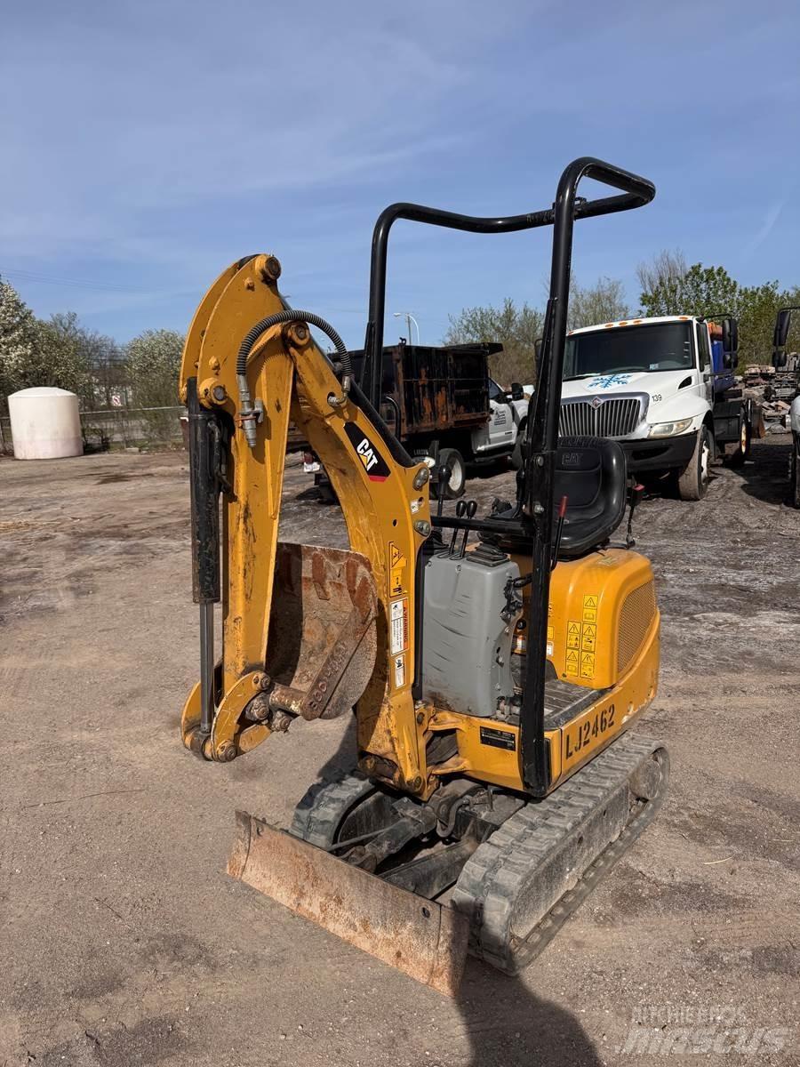 CAT 300.9D Minigravere <7t
