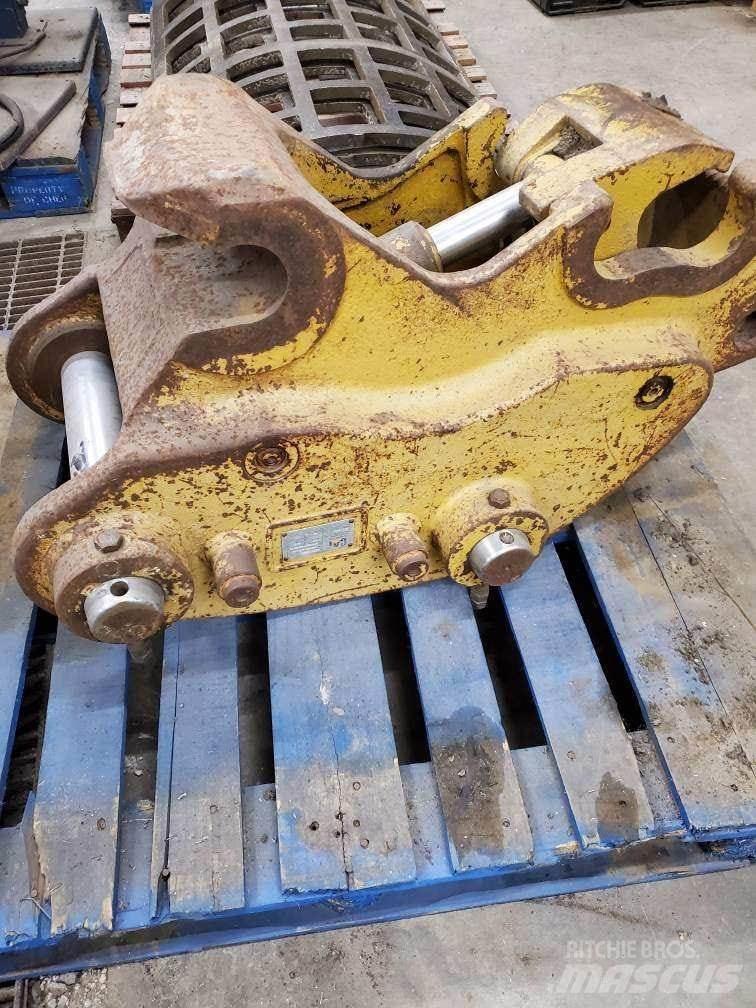 CAT 320DL Hurtigkoblinger
