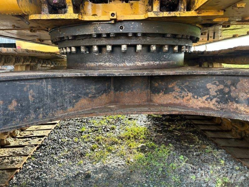CAT 323FL Beltegraver