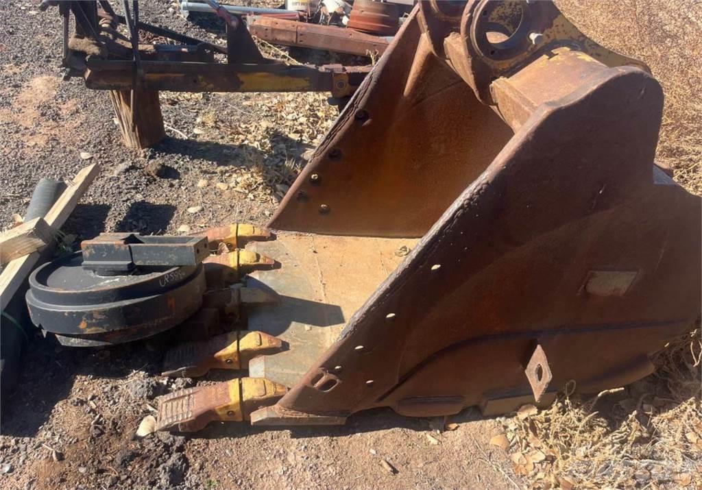 CAT 325L Beltegraver