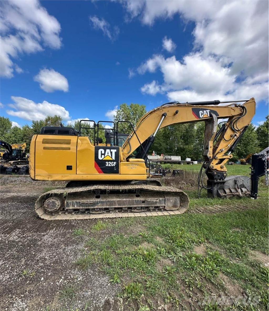 CAT 326FL Beltegraver