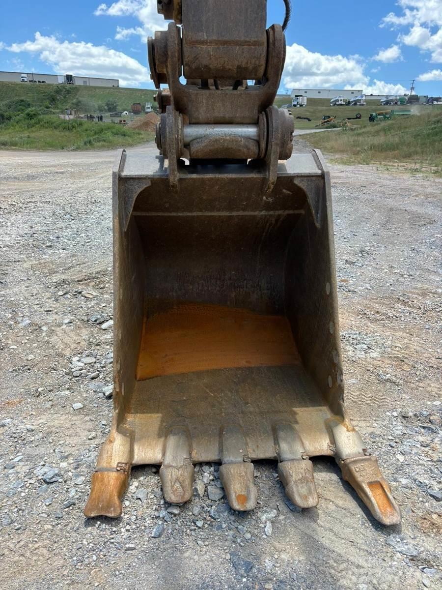 CAT 330DL Beltegraver