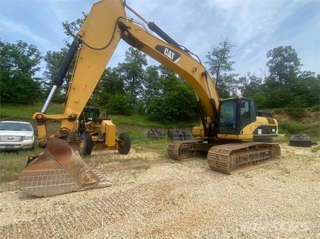 CAT 330DL Beltegraver