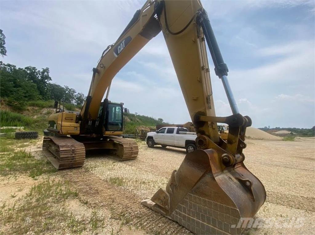 CAT 330DL Beltegraver