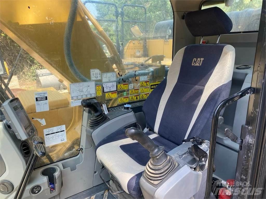 CAT 330FL Beltegraver