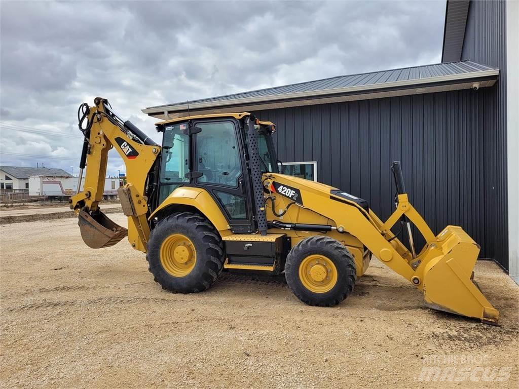 CAT 420F2 Traktorgravere