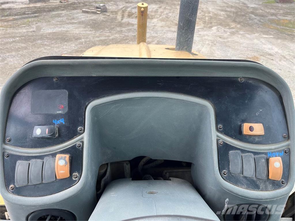 CAT 430D Traktorgravere