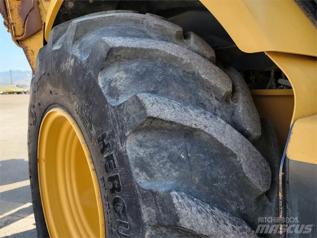 CAT 450F Beltegraver