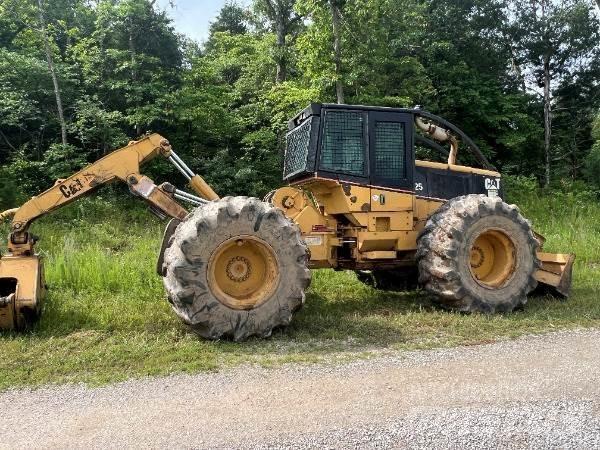 CAT 525 Stammelunner