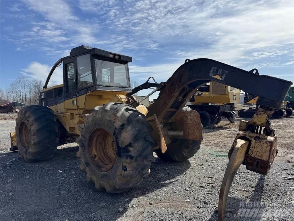 CAT 525B Stammelunner