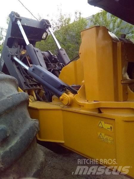 CAT 525C Stammelunner