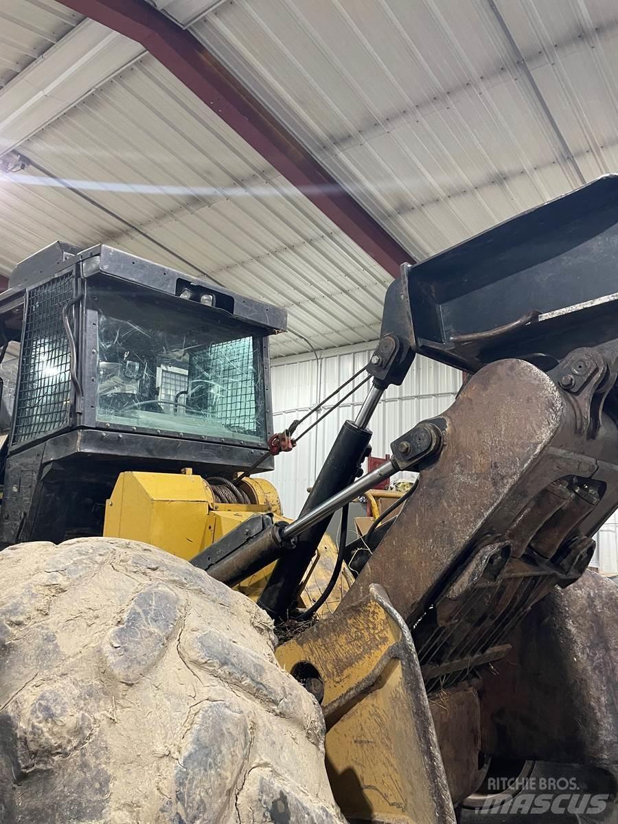 CAT 525C Stammelunner