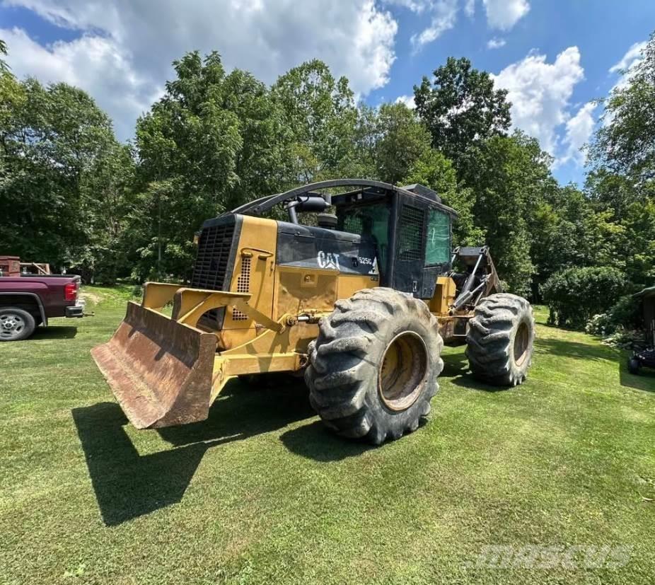 CAT 525C Stammelunner