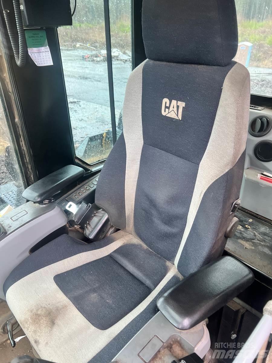 CAT 558LL Knuckleboom lastere