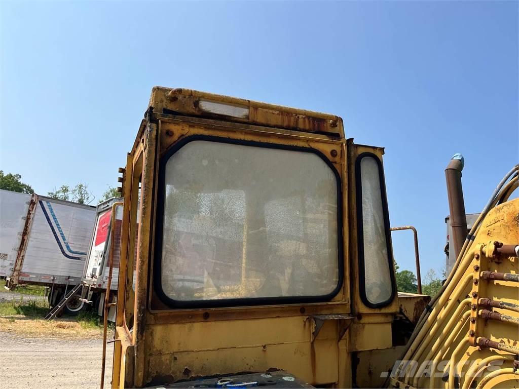 CAT 613C Veiskrape
