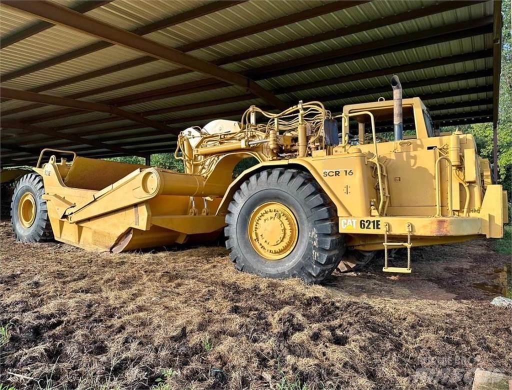 CAT 621E Veiskrape