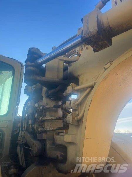 CAT 627B Veiskrape