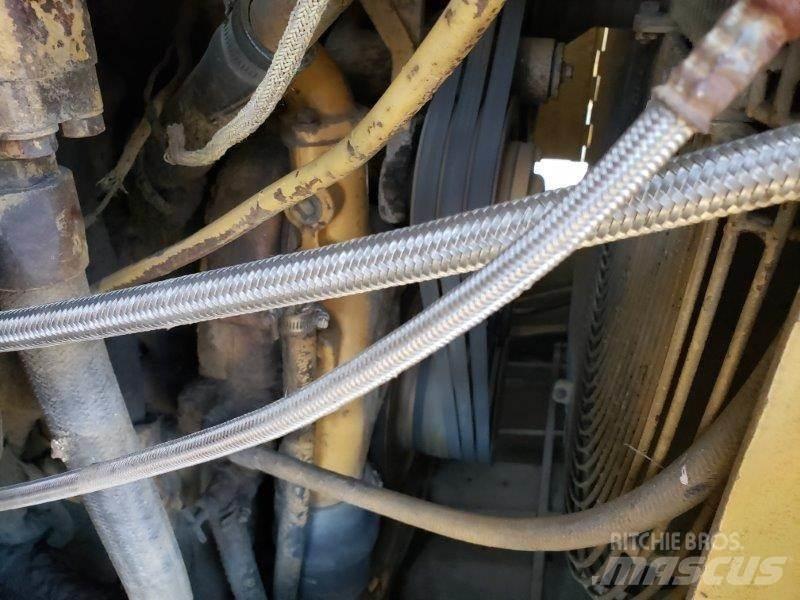 CAT 631D Veiskrape