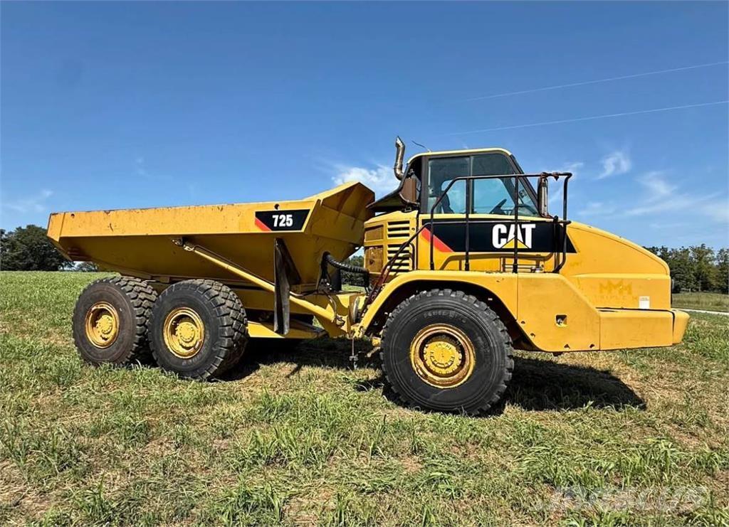 CAT 725 Rammestyrte Dumpere