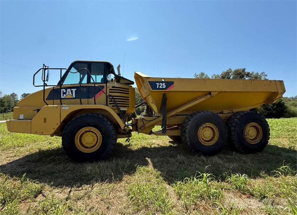CAT 725 Rammestyrte Dumpere