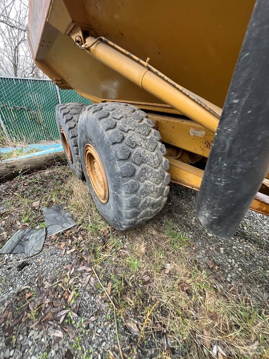 CAT 730 Rammestyrte Dumpere