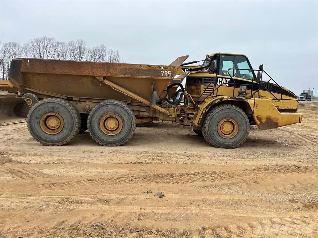 CAT 735 Rammestyrte Dumpere