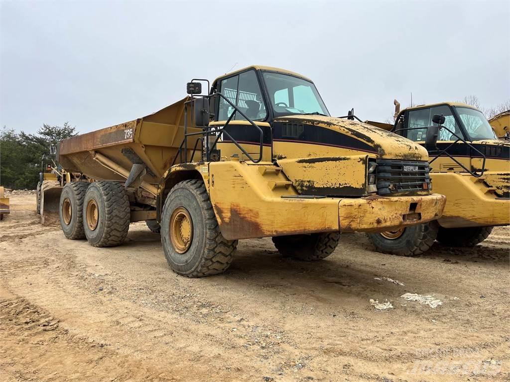 CAT 735 Rammestyrte Dumpere