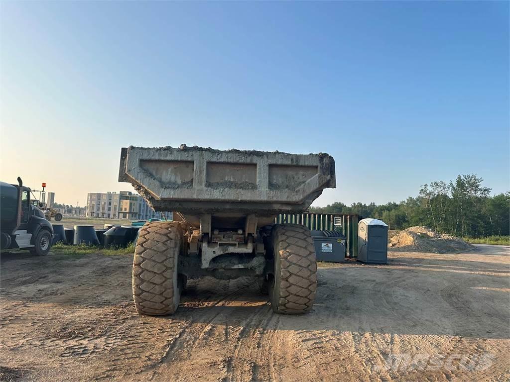CAT 740 Rammestyrte Dumpere