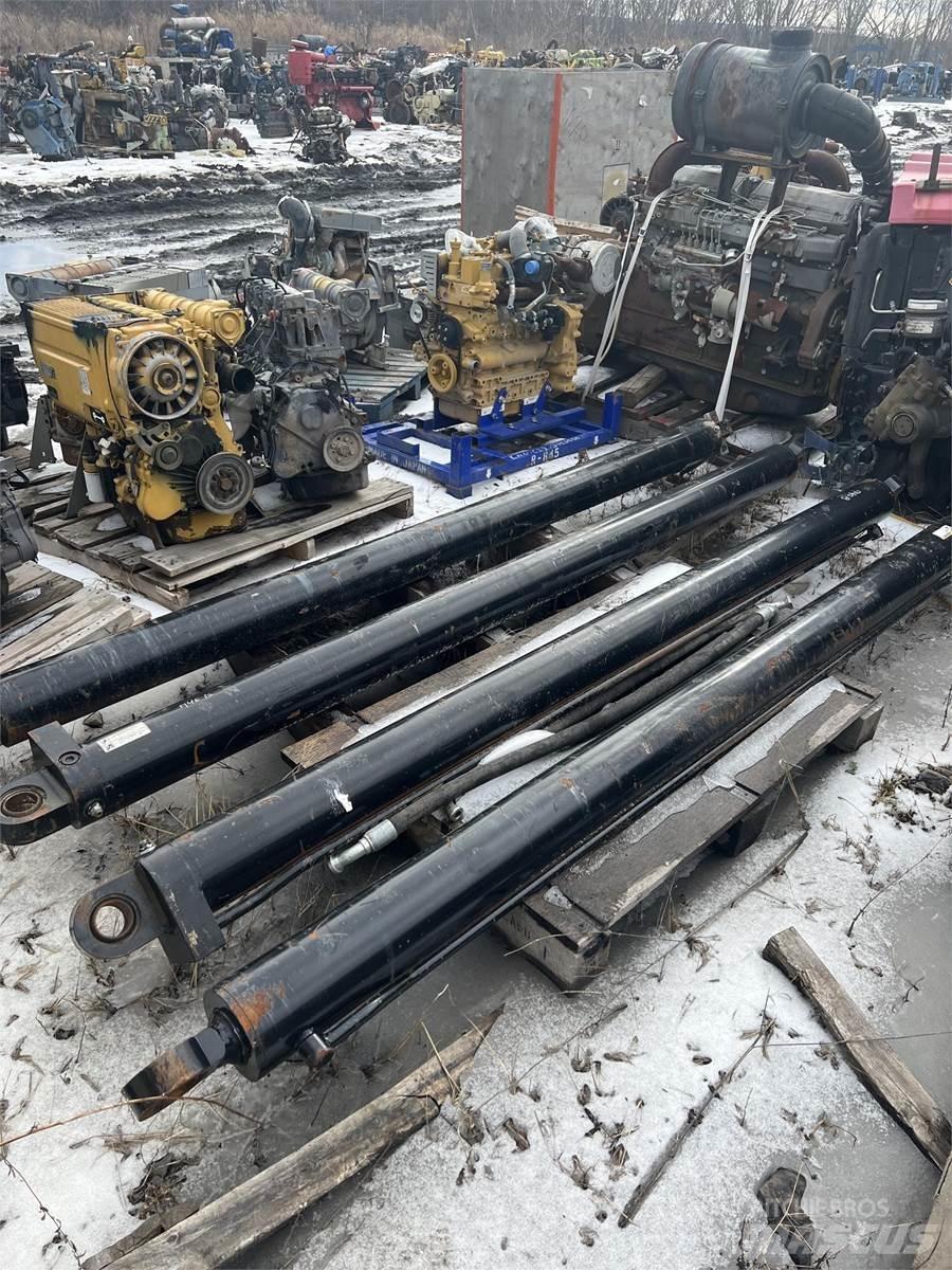 CAT 740B Kran deler og utstyr