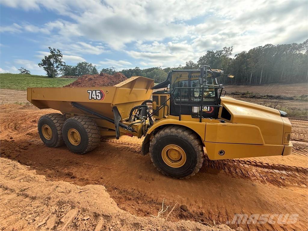CAT 745 Rammestyrte Dumpere