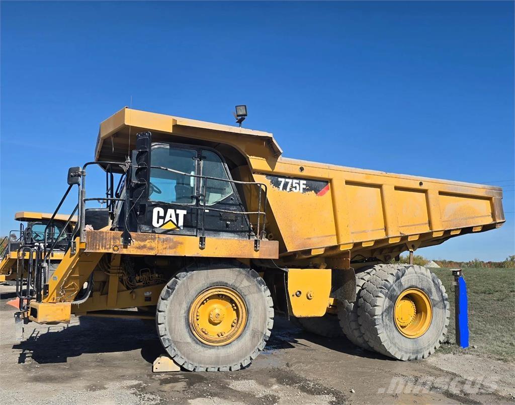 CAT 775F Rammestyrte Dumpere