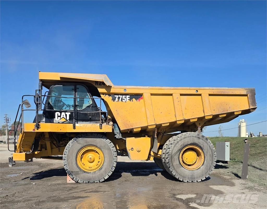 CAT 775F Rammestyrte Dumpere