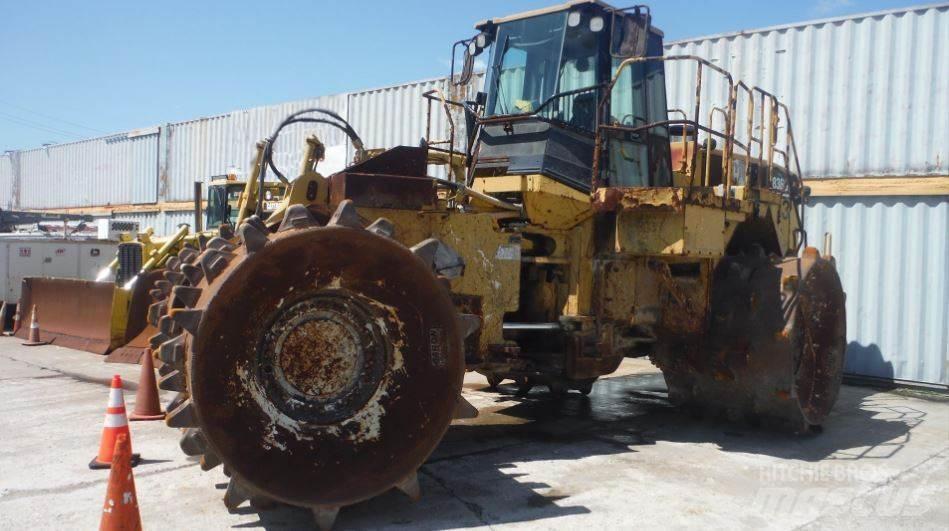 CAT 836G Avfallspresser