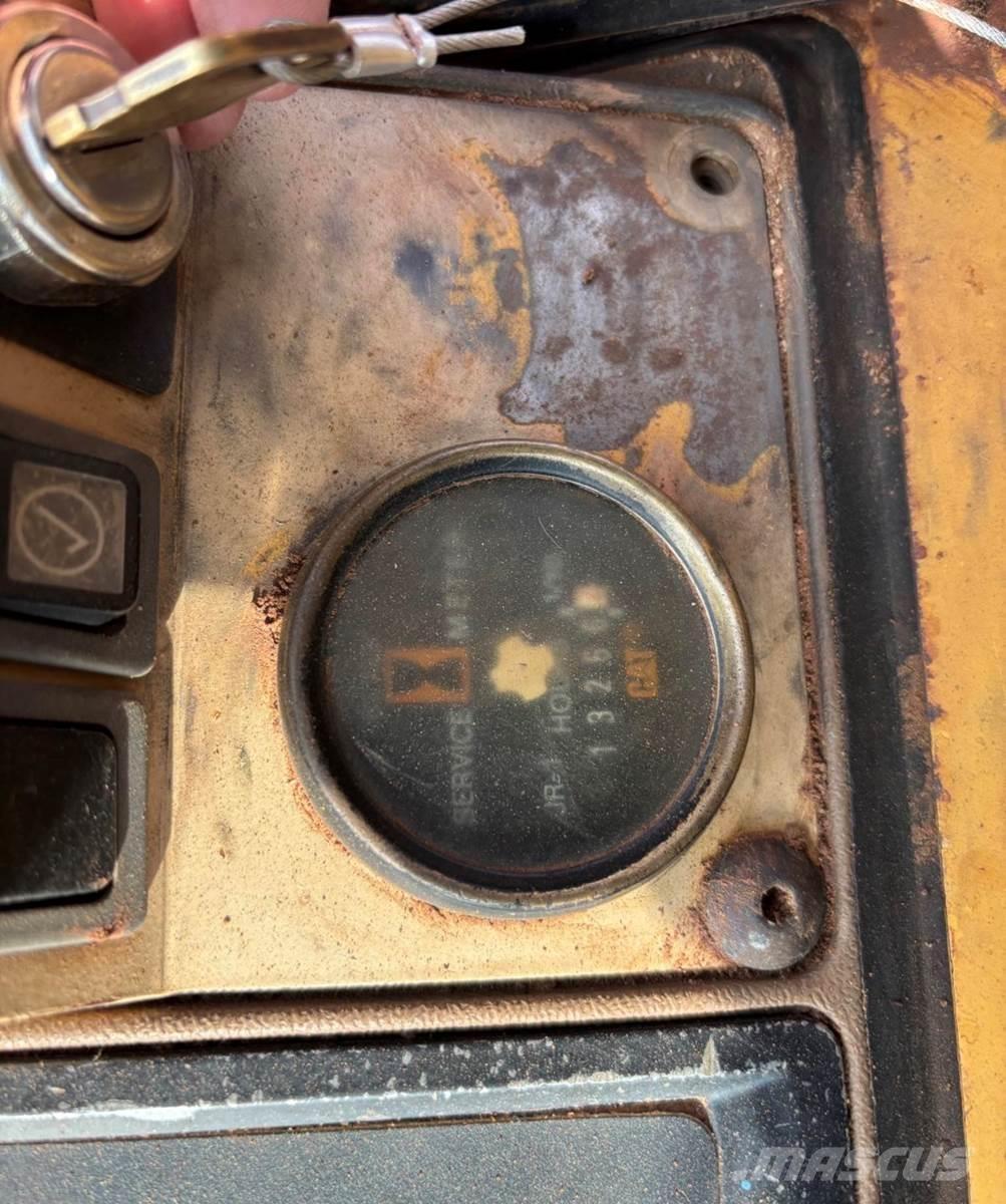 CAT 963B Beltelastere