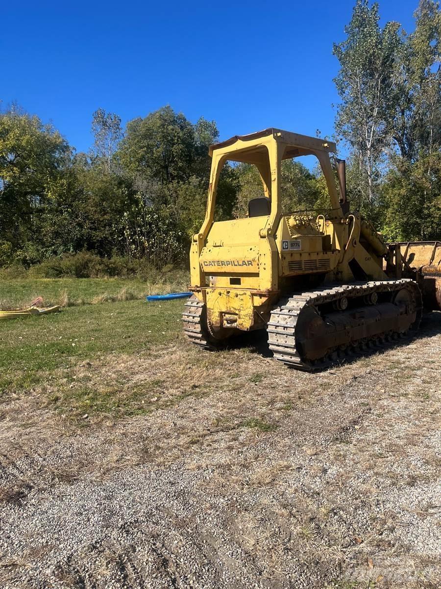 CAT 977L Beltelastere