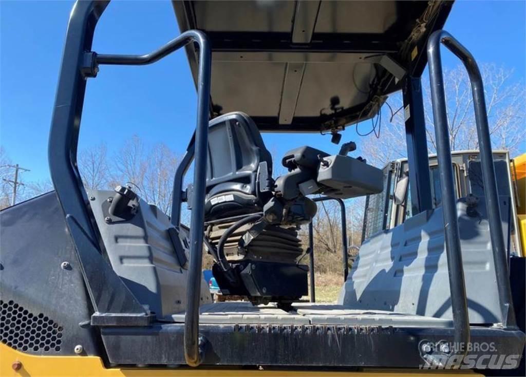 CAT CB15 Valsetog