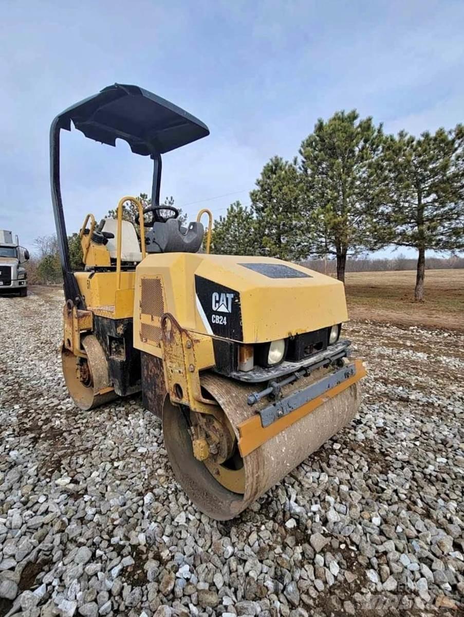 CAT CB24 Valsetog