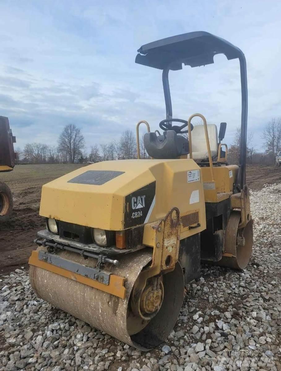CAT CB24 Valsetog