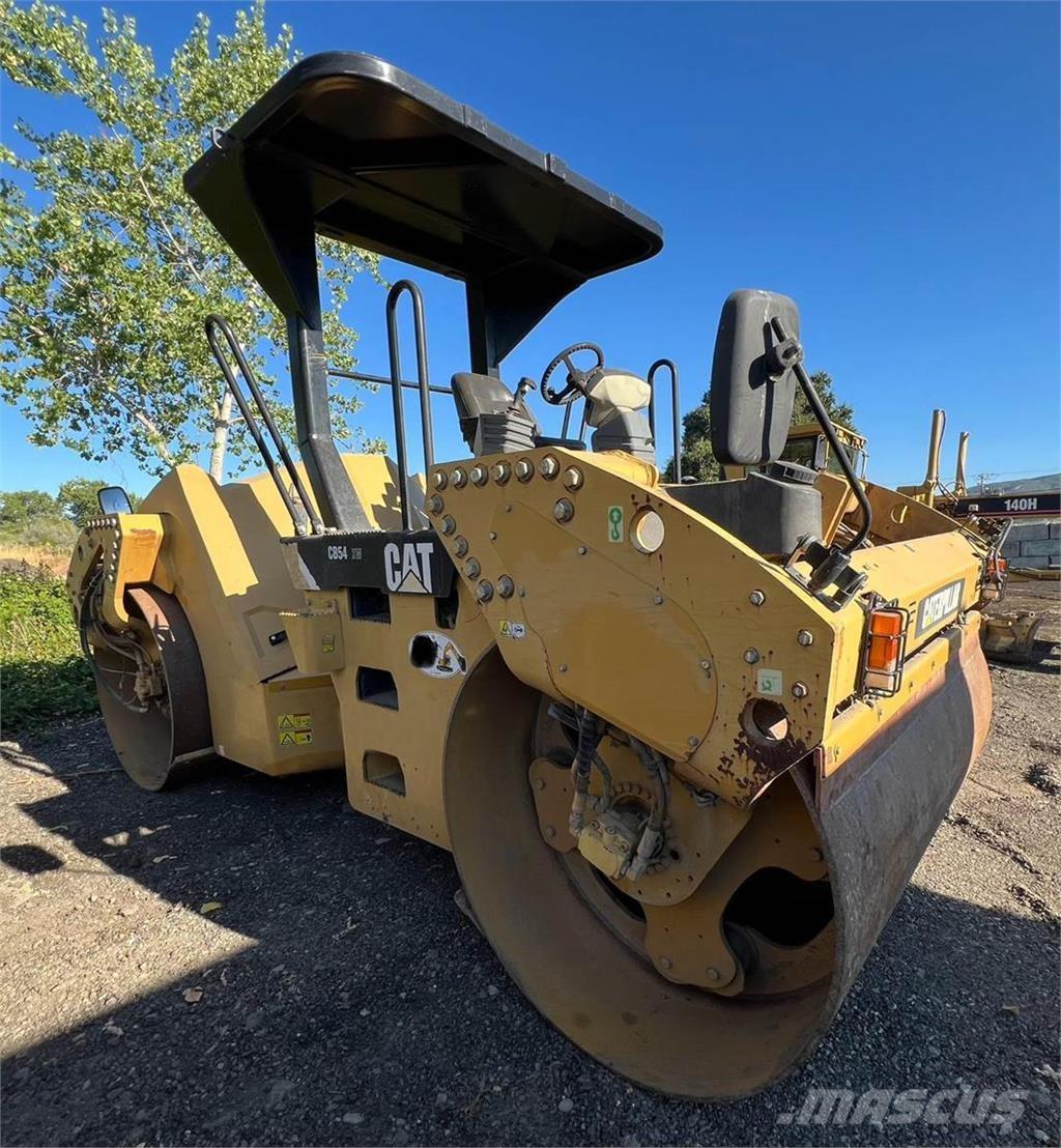 CAT CB54 Valsetog
