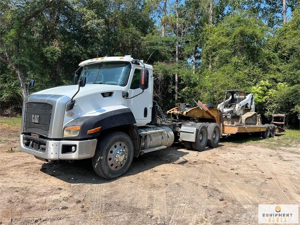 CAT CT660S Trekkvogner