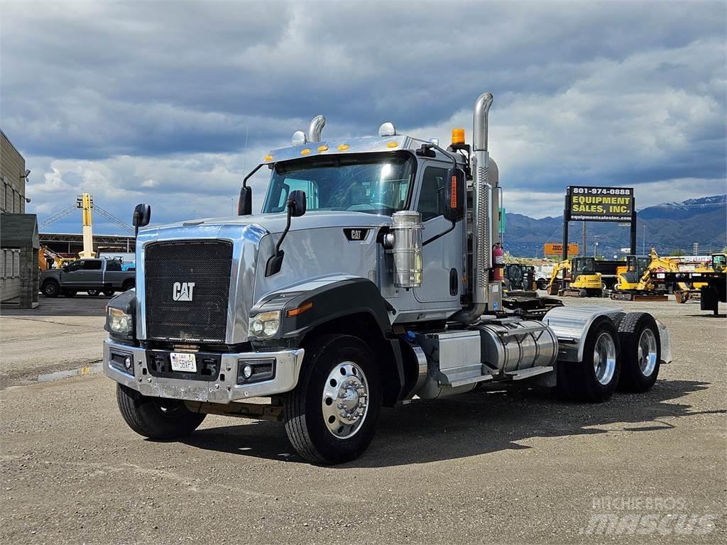 CAT CT680L Trekkvogner