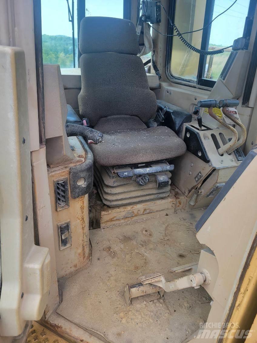 CAT D11N Dozere Beltegående