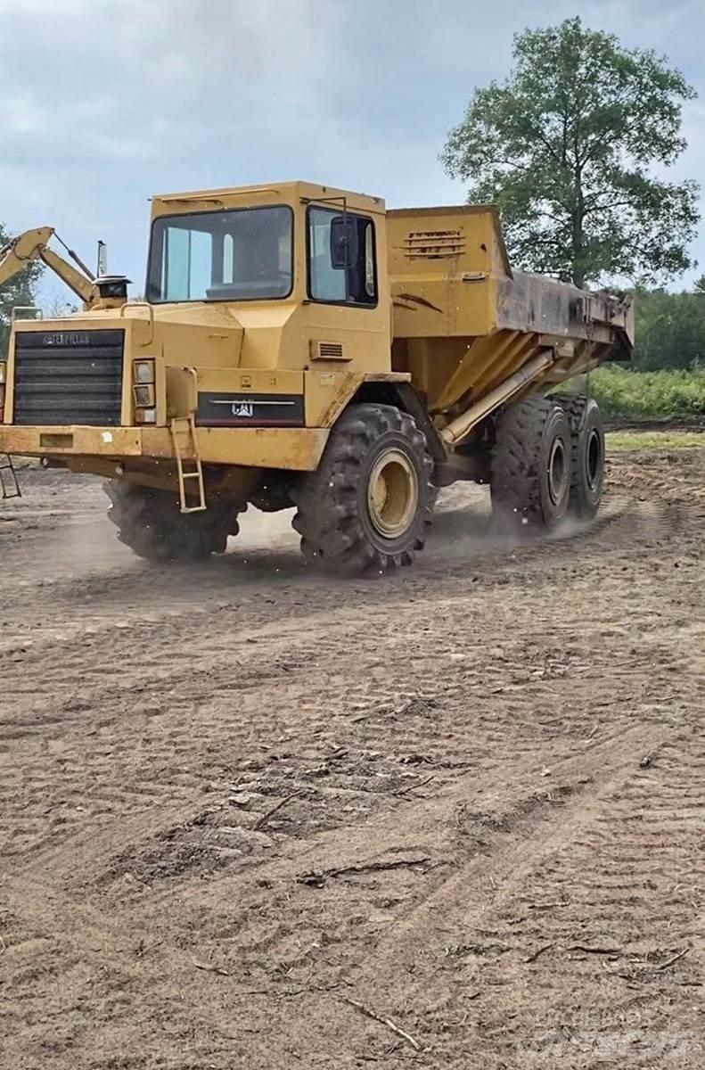 CAT D250B Rammestyrte Dumpere