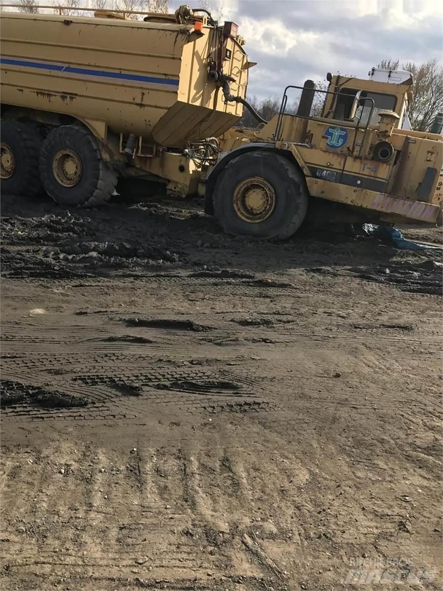 CAT D400 Tankbiler