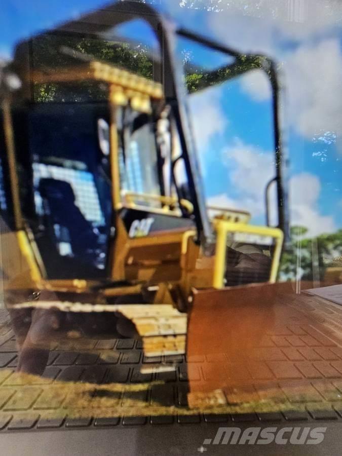 CAT D5G XL Dozere Beltegående
