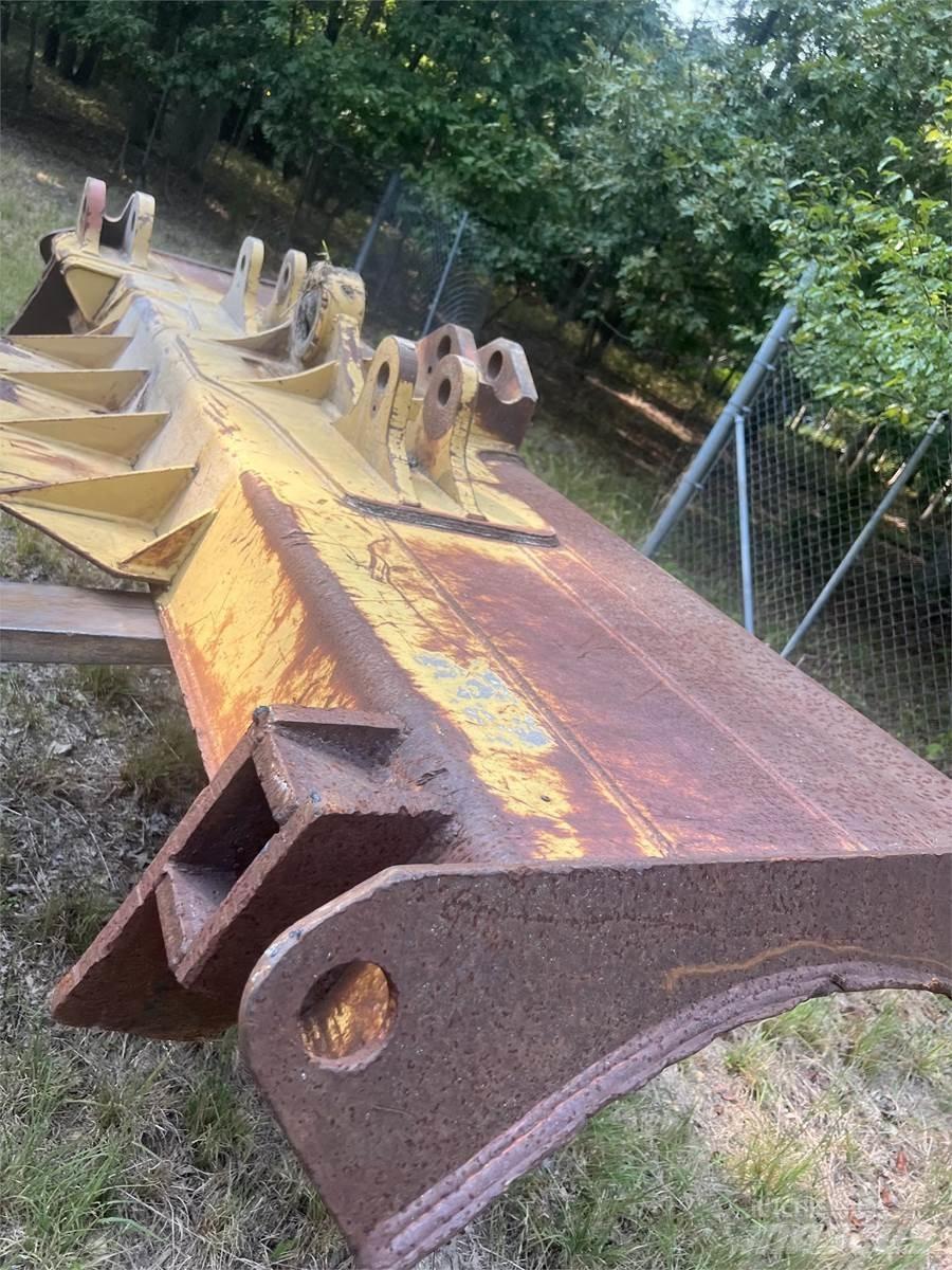 CAT D5K Kniver
