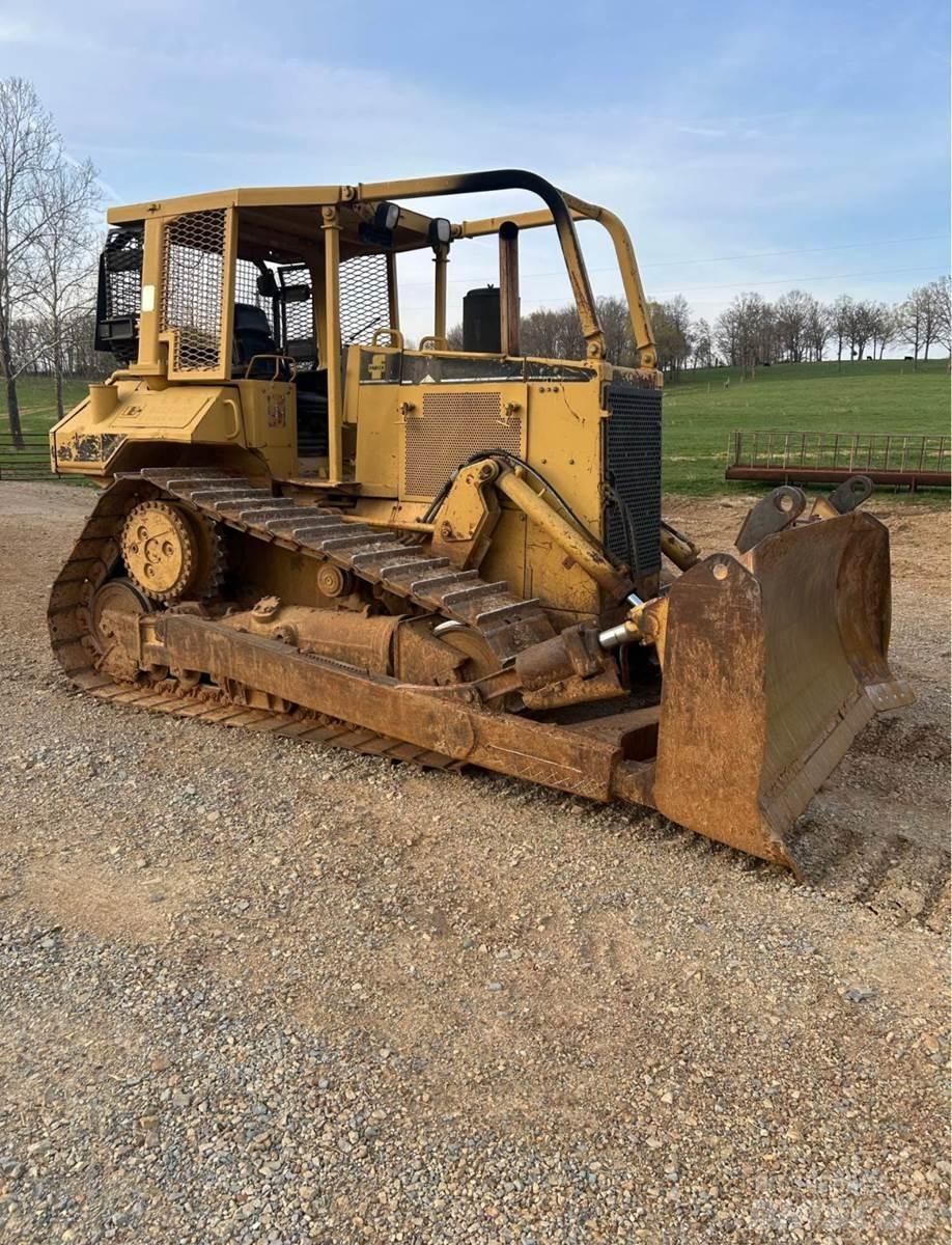 CAT D6M XL Dozere Beltegående
