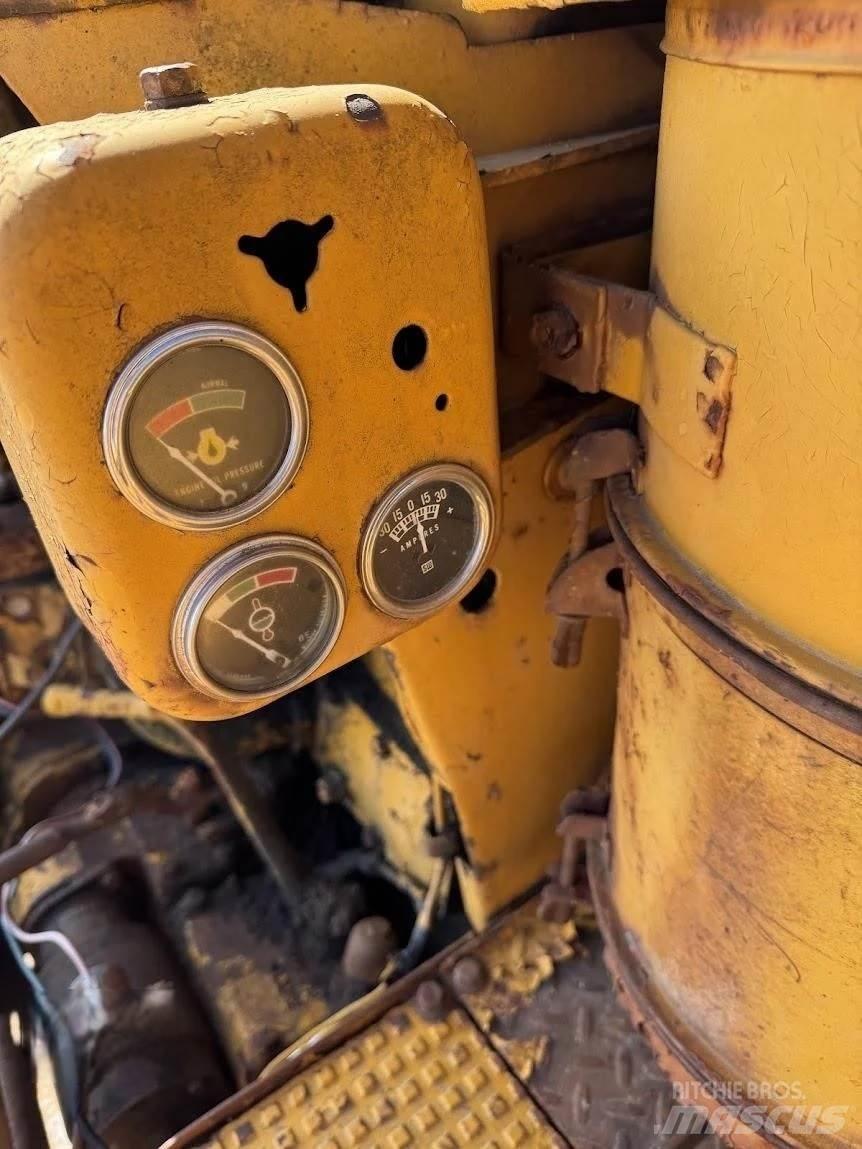 CAT D7 Dozere Beltegående